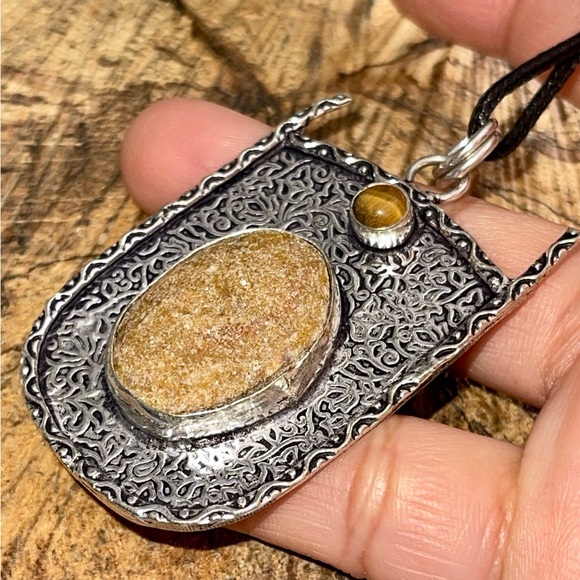 Tiger Eye & Aventurine Pendant 2 1/4” - Picture 3 of 10